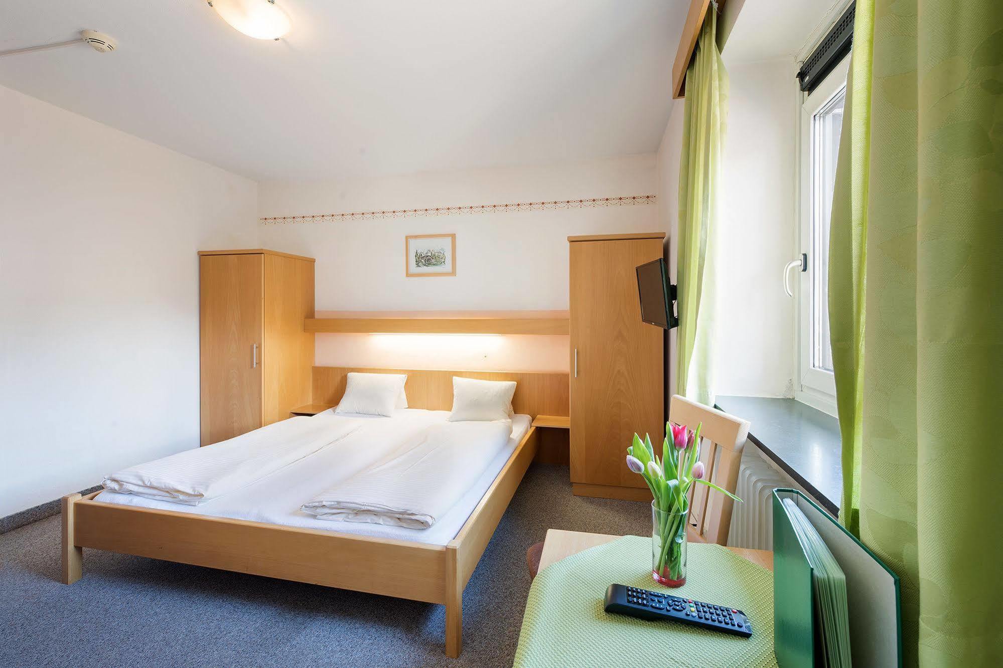 Hotel Linde Wörgl Kültér fotó
